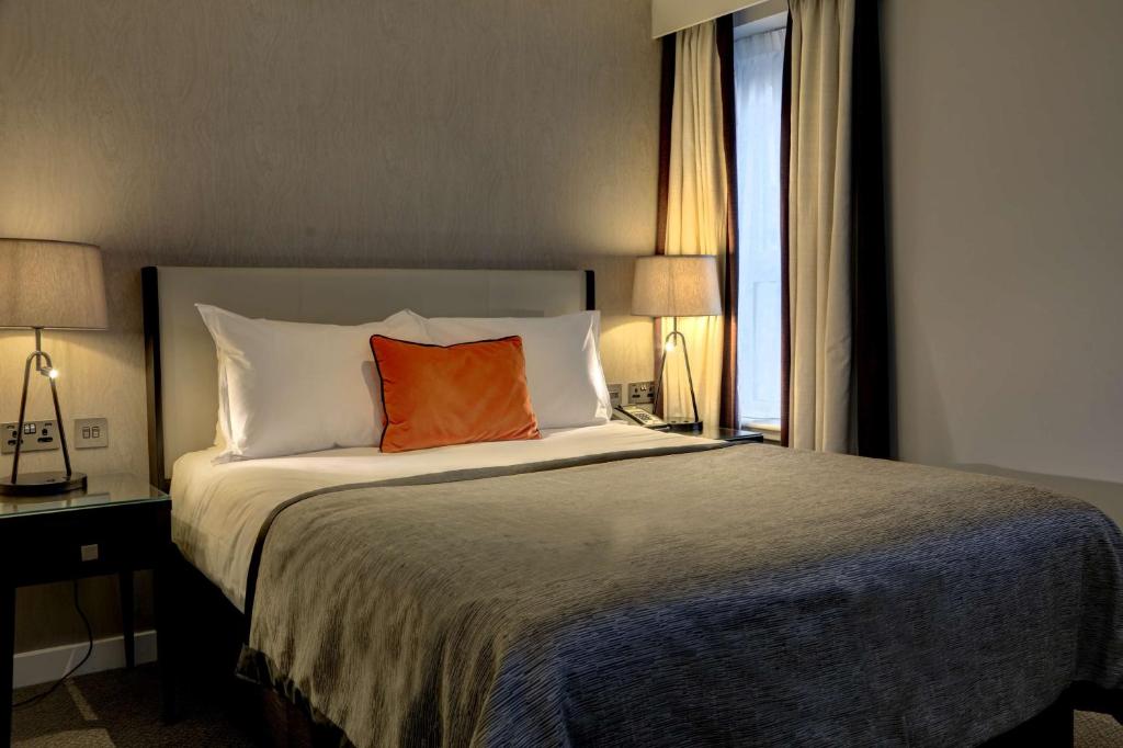 
Standard King Room - Non-Smoking 
