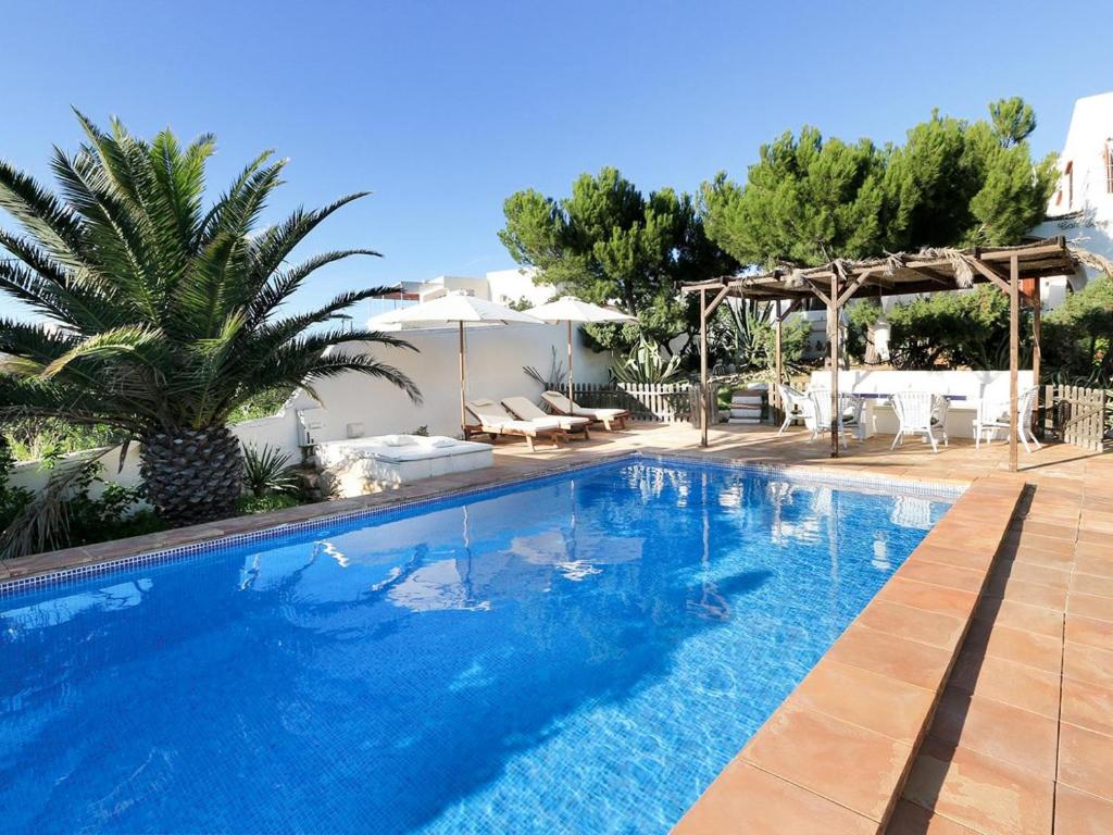 Villa CAN ES VEDRA (Spanje Cala Comte) - Booking.com