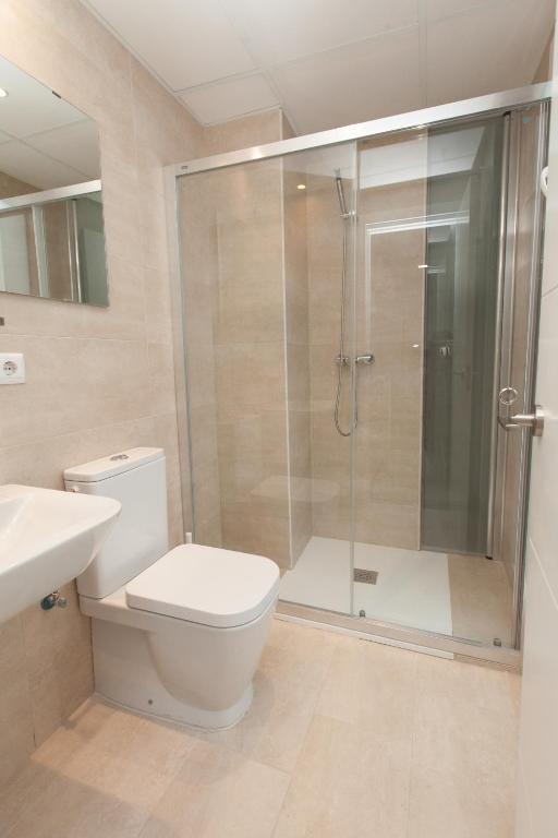 A bathroom at GoToSeville Molviedro Apartments