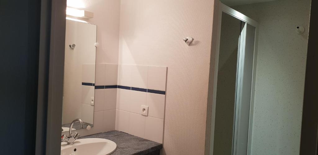 Koupelna v ubytování Gîte de Manehouarn