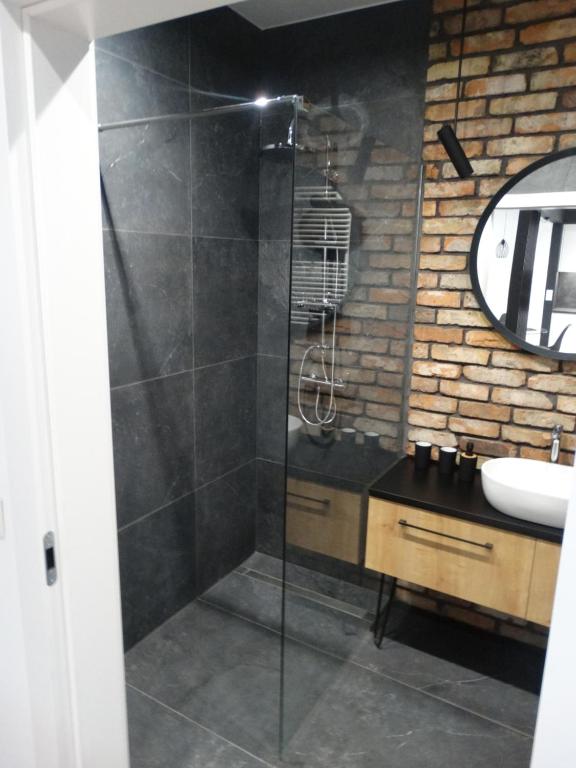 Black&White Apartment Bis - Małe Garbary 8 - 14