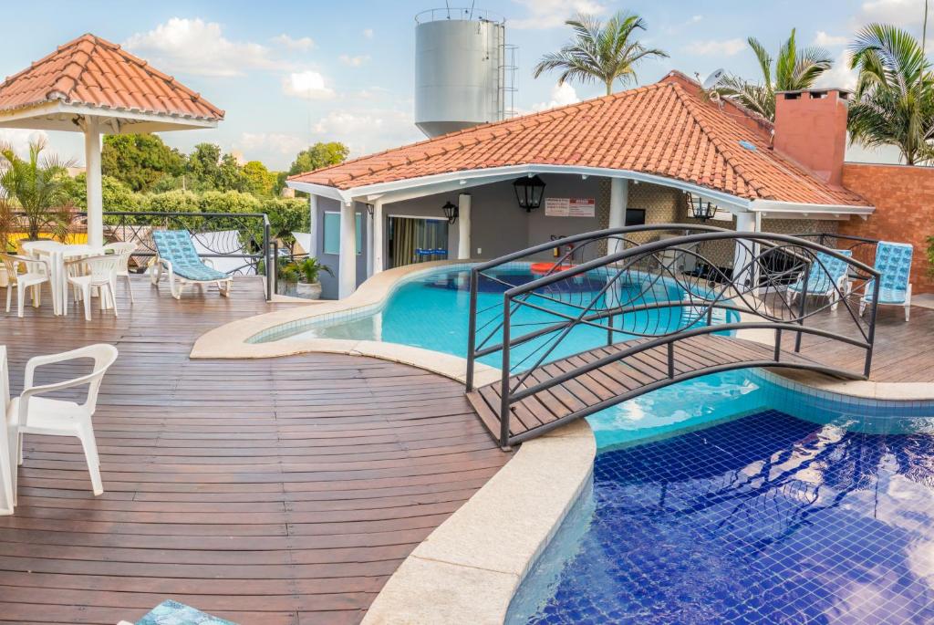 VOA Hotel Paraíso das Águas Bonito 내부 또는 인근 수영장