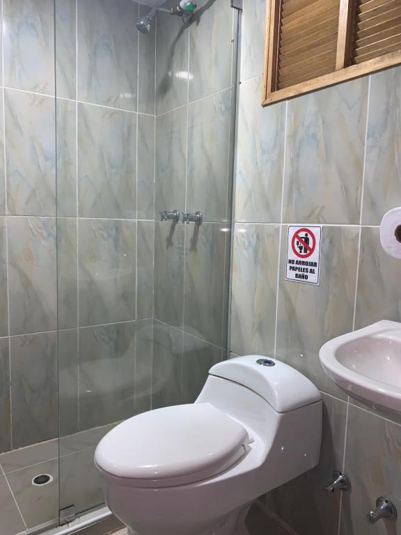 Koupelna v ubytování Hotel Lleras Premium #1
