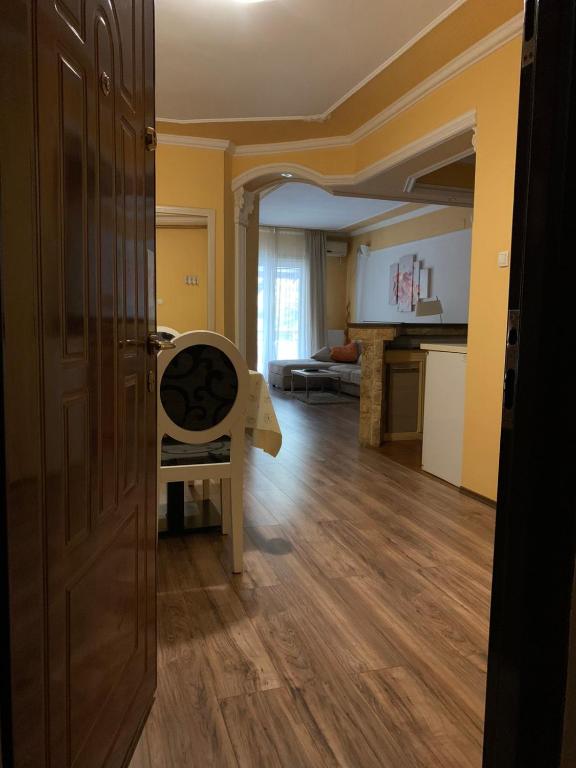 Bellmatini - One-Bedroom Apartment