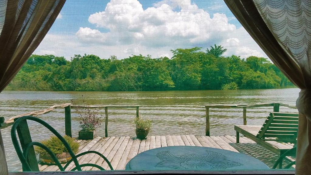 Vista de un río cerca de este hotel