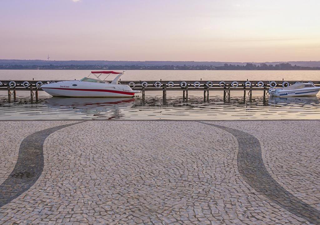  Life Resort às margens do lago