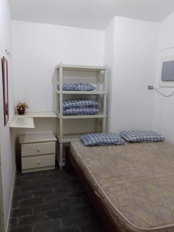  Casa com 4 quartos em condomínio fechado