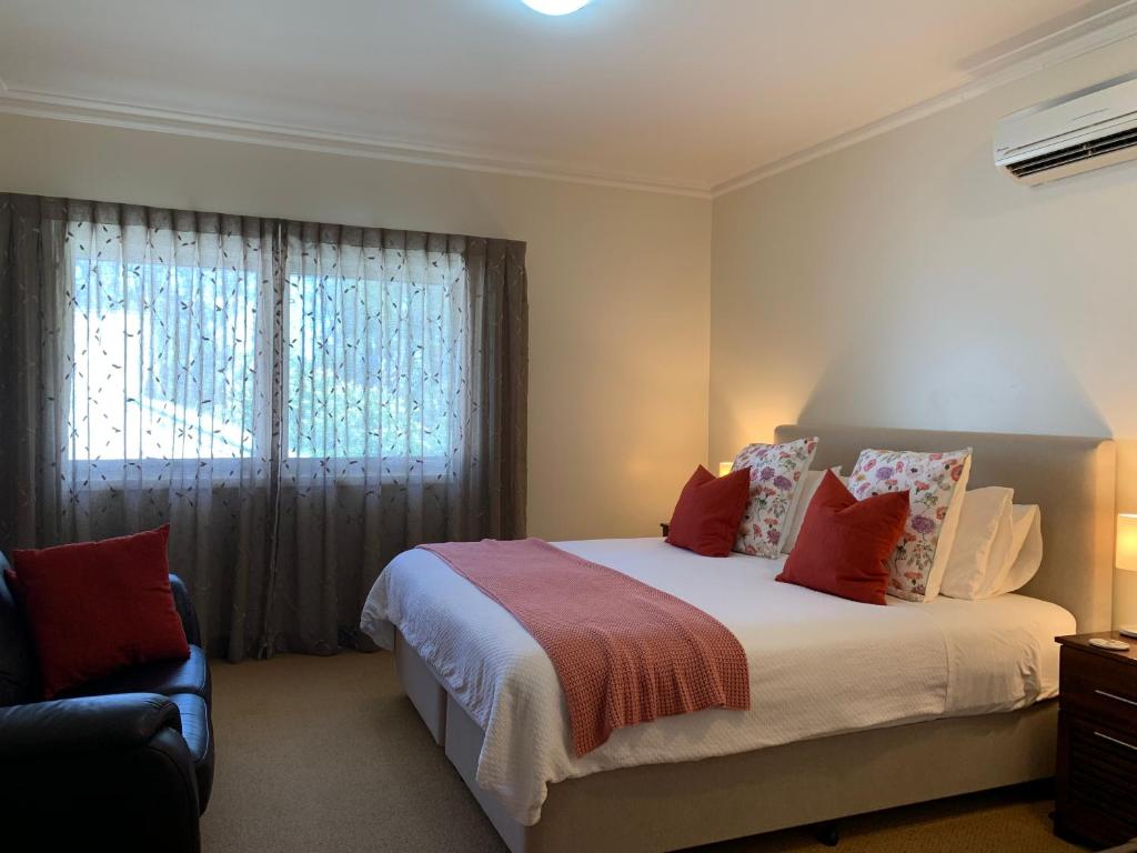 Guildford River Retreat - Deluxe King Room