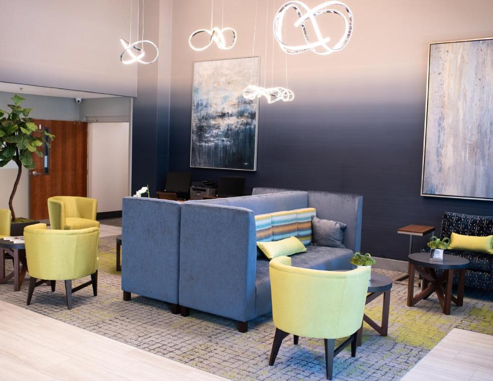 Holiday Inn Express Hotel & Suites Conover - Hickory Area by IHG photo