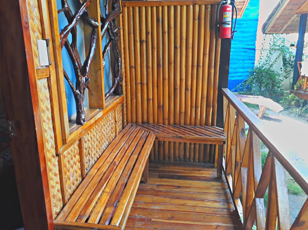 Castaway Native Huts - Bungalow With Garden View