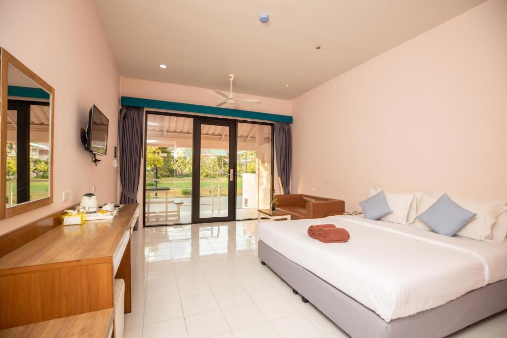 Xanadu Beach Resort - 豪华双人房（2个成人 + 1个孩子）