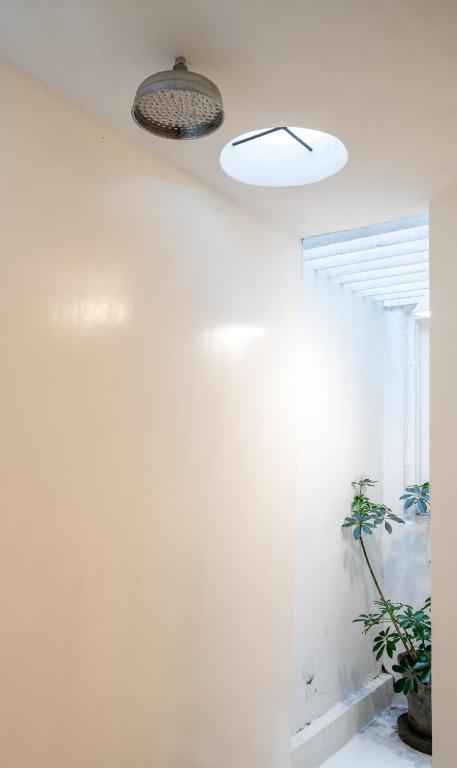 De Saram House by Geoffrey Bawa - 16