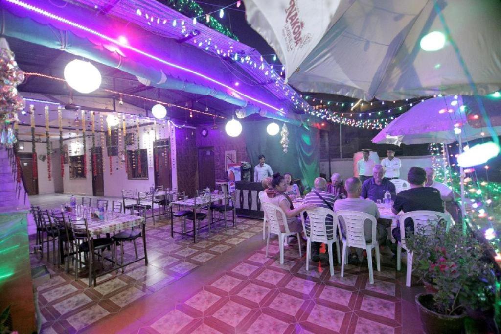 Restaurace v ubytování Hotel Rashmi