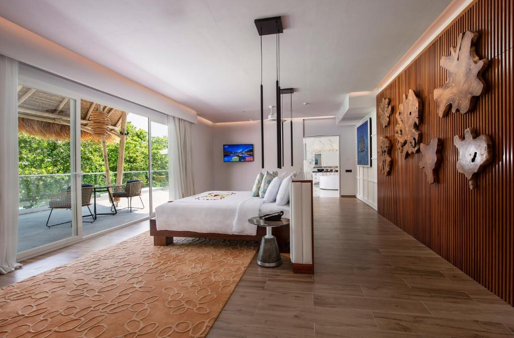 Emerald Maldives Resort & Spa-Deluxe All Inclusive photo