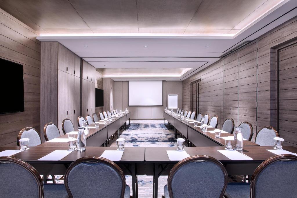 Zona business o sala conferenze di Mercure Tangerang BSD City