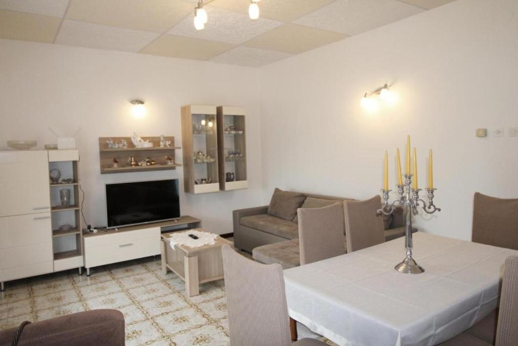 Zdjęcie z galerii obiektu Apartamento´s Barbara w mieście Ližnjan