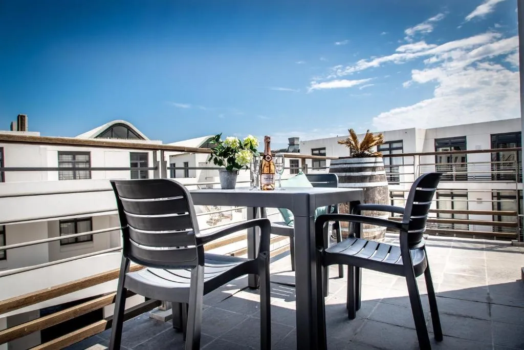Modern Beachfront Penthouse 241 Eden on The Bay, Blouberg, Cape Town, Cape Town, South Africa