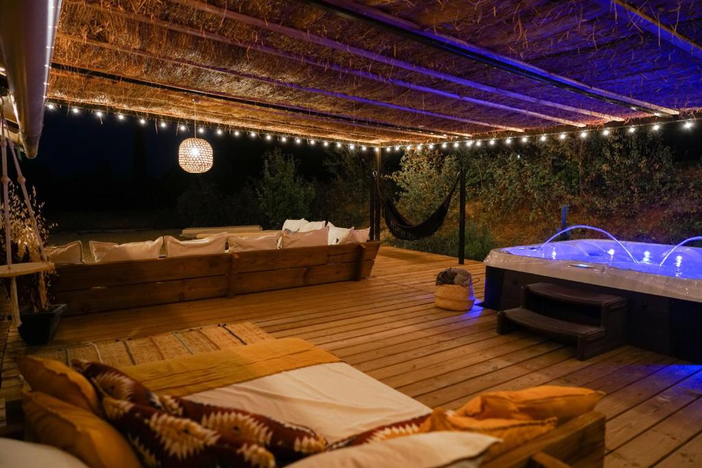 Fotografie z fotogalerie ubytování Cabane Ayana v destinaci Saint-Maximin-la-Sainte-Baume