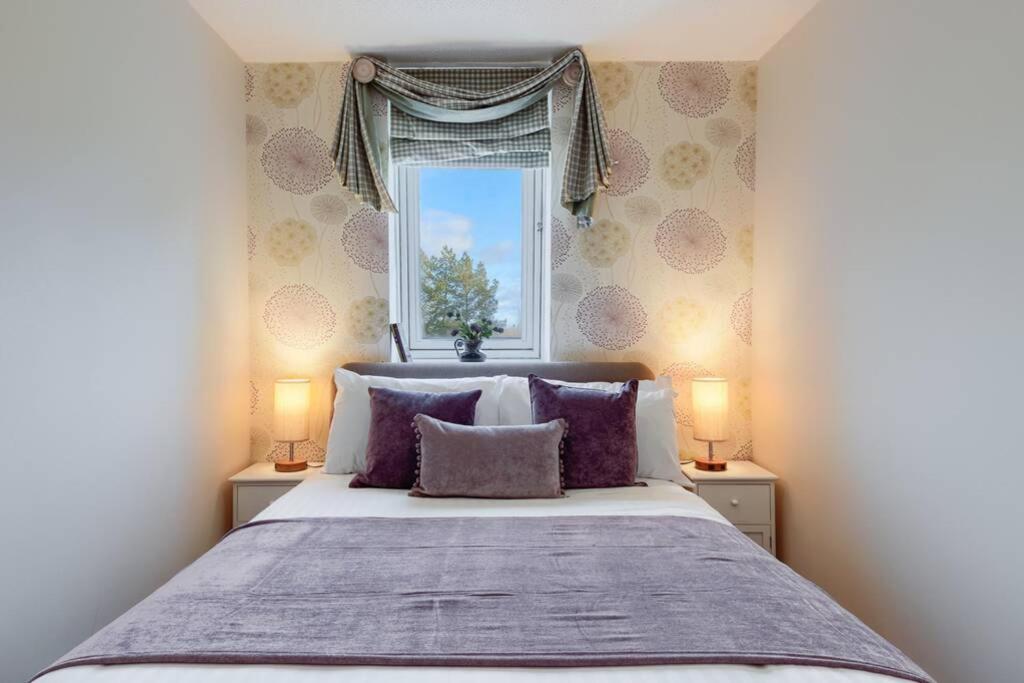 Superb top floor apartment next to Gleneagles
