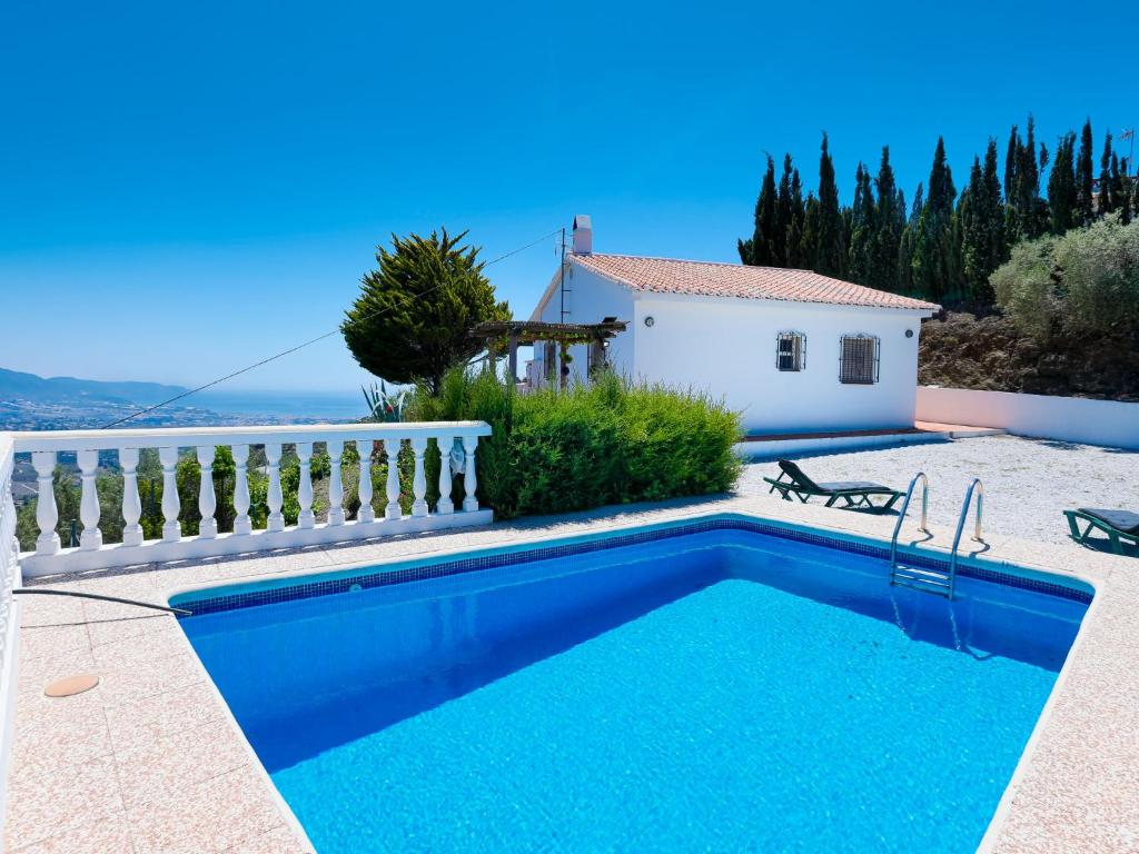 Πισίνα στο ή κοντά στο Holiday Home Villa Montemar by Interhome