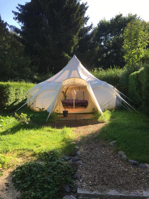 Zahrada ubytování Arkeo - Luxury tents and cabins at the river