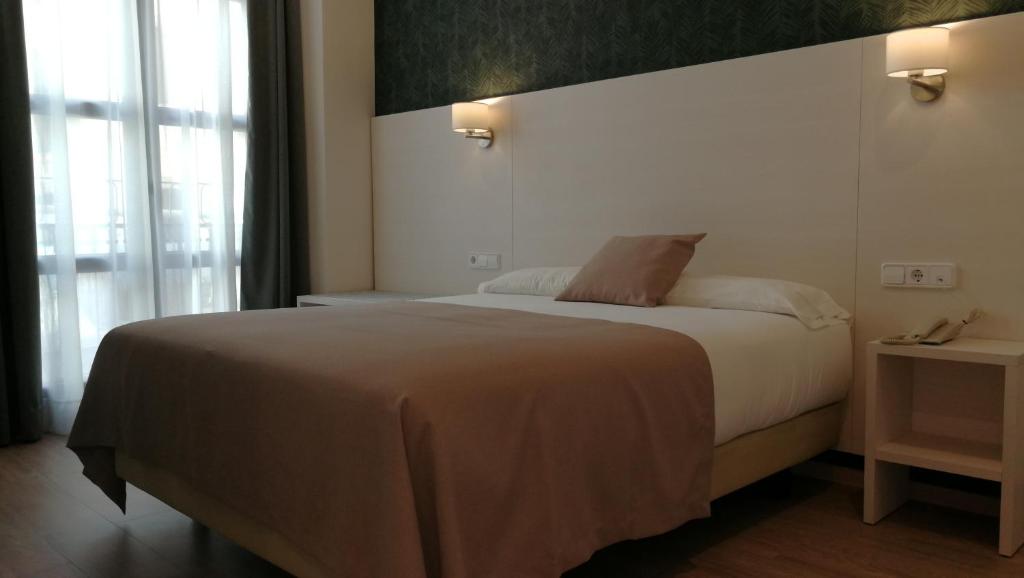 Hotel Cantón - Resim 36