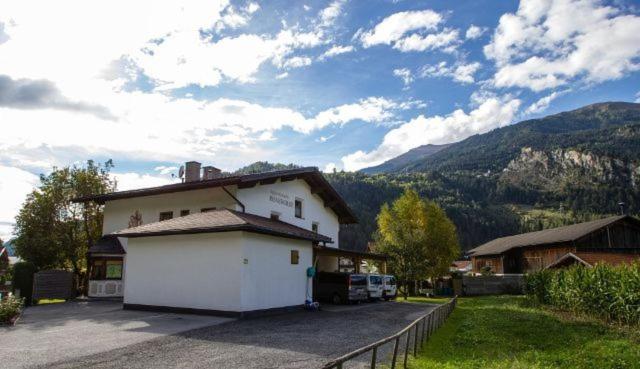 Nespecifikovaný výhled na hory nebo výhled na hory při pohledu z apartmánu