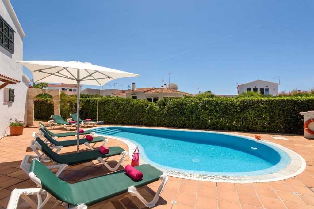 Bazén v ubytování Villa Bellviure by Mauter Villas nebo v jeho okolí