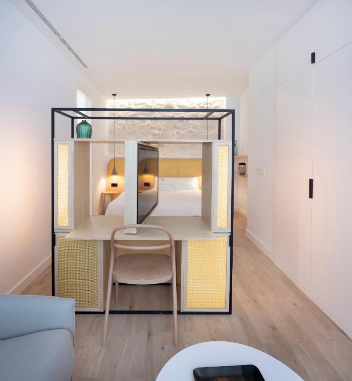 Postel nebo postele na pokoji v ubytování Hotel Serawa Alicante