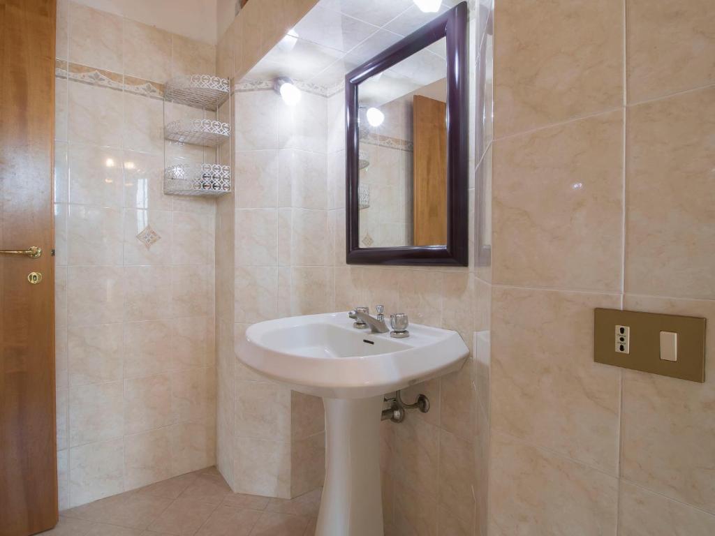 Łazienka w obiekcie Apartment Il Secondo-2 by Interhome