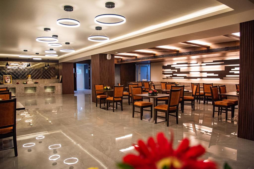 Restaurace v ubytování Siara Styles Amba Suites, Gandhinagar