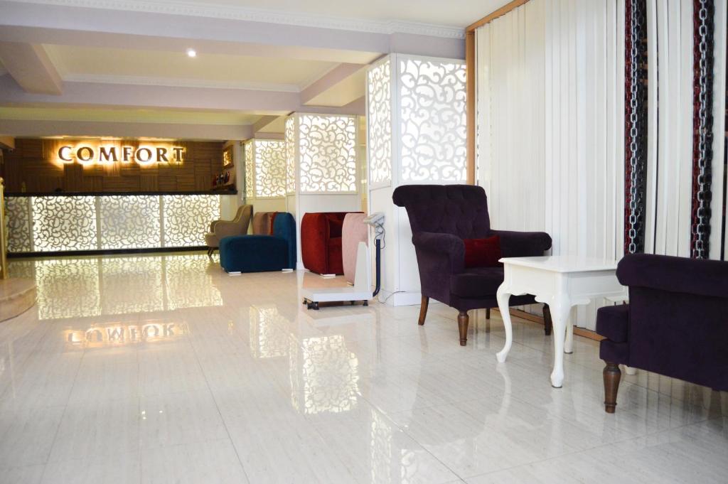 A seating area at Comfort Downtown Istanbul