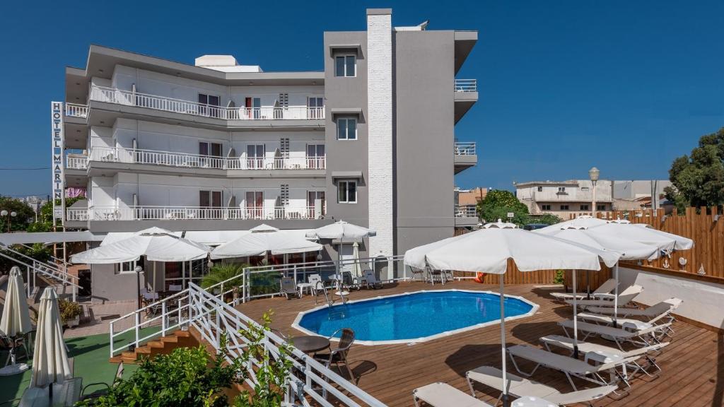 Bazén v ubytování Marine Congo Hotel nebo v jeho okolí