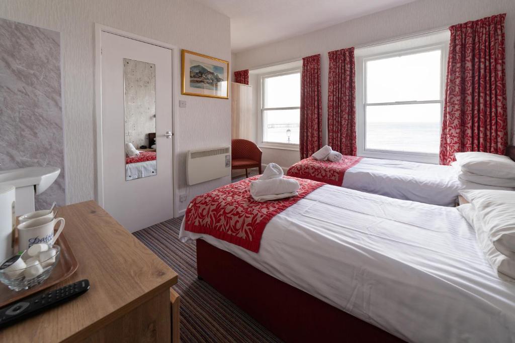 Somerset Hotel - 