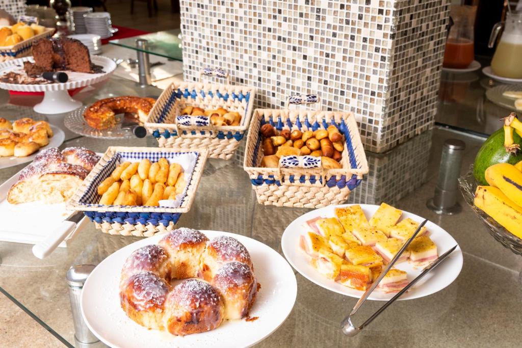 Victoria Plaza Hotel