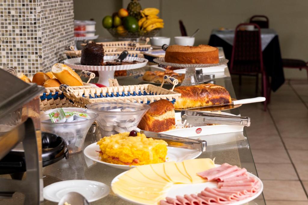 Victoria Plaza Hotel