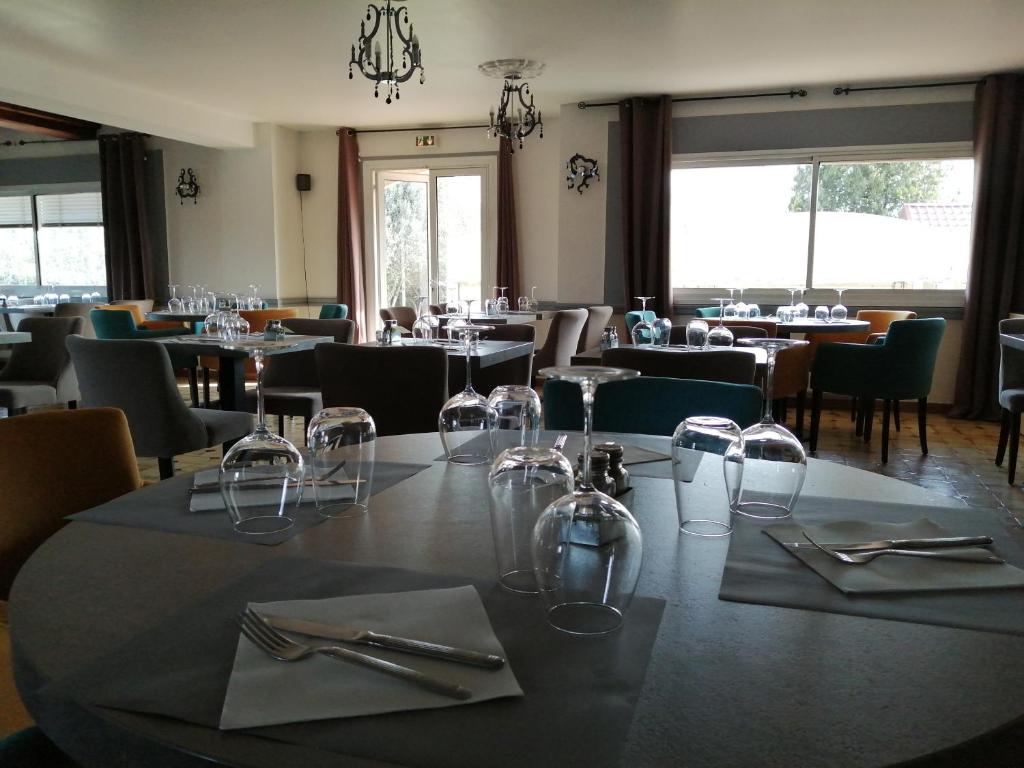 Restaurace v ubytování Le Neoulous