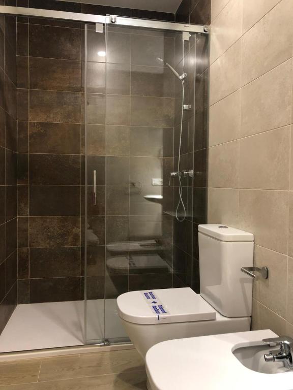 A bathroom at Apartamentos Pinar Malaga Centro