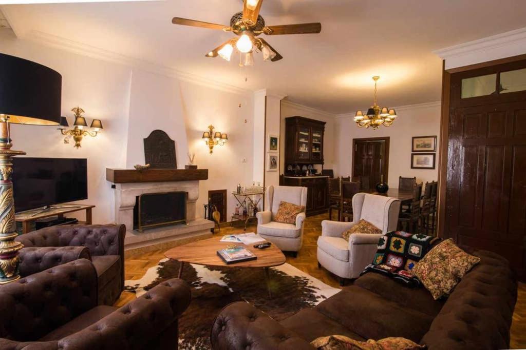 Casa Rural El Ralenco (Alquiler Integro), Lécera – Precios ...