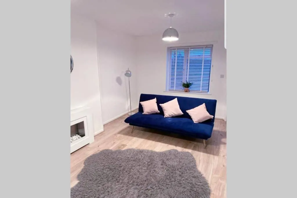 Stylish 3 Bed House + Free Parking + Great Location, Nottingham, Marea Britanie