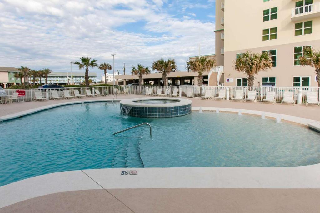 Crystal Shores West 1008 - Housity