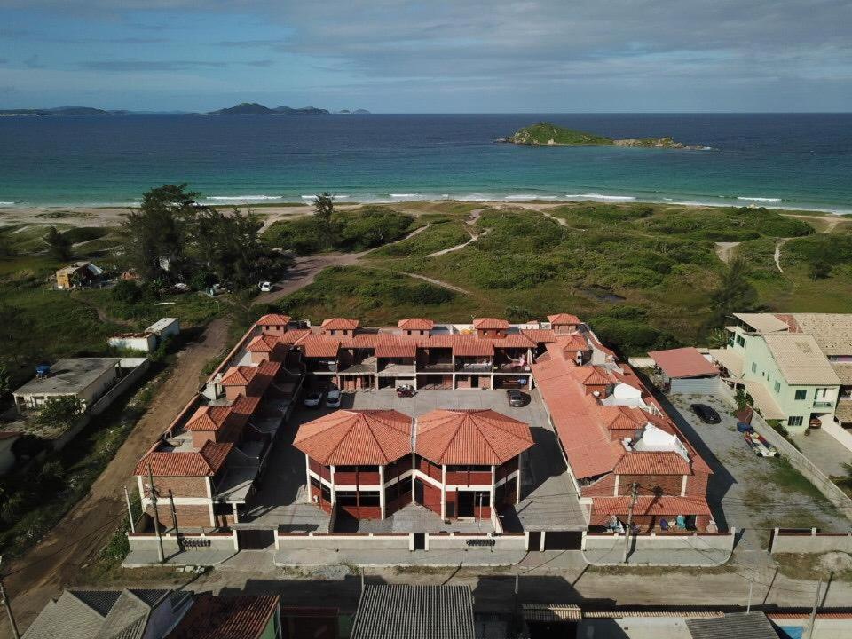  Pe na areia triplex com vista do mar na Praia do Pontal e terraço panorâmico A casa toda sua sem nada compartilhado