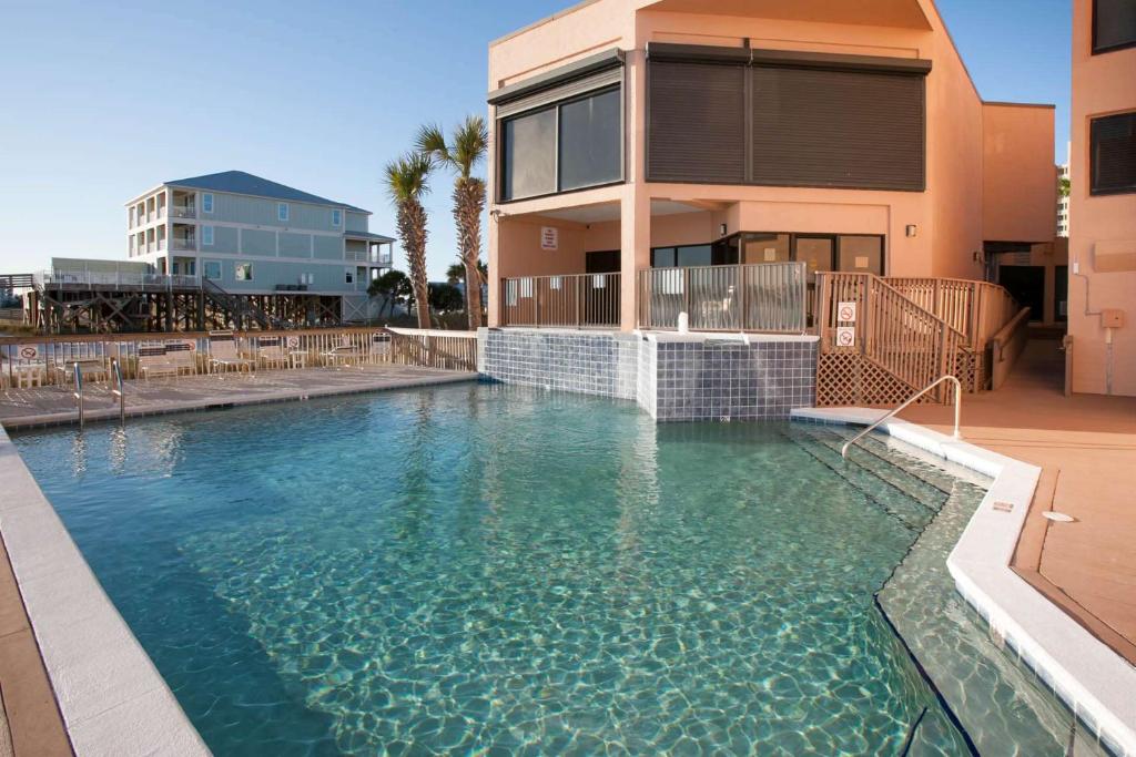 Broadmoor 602 - Housity