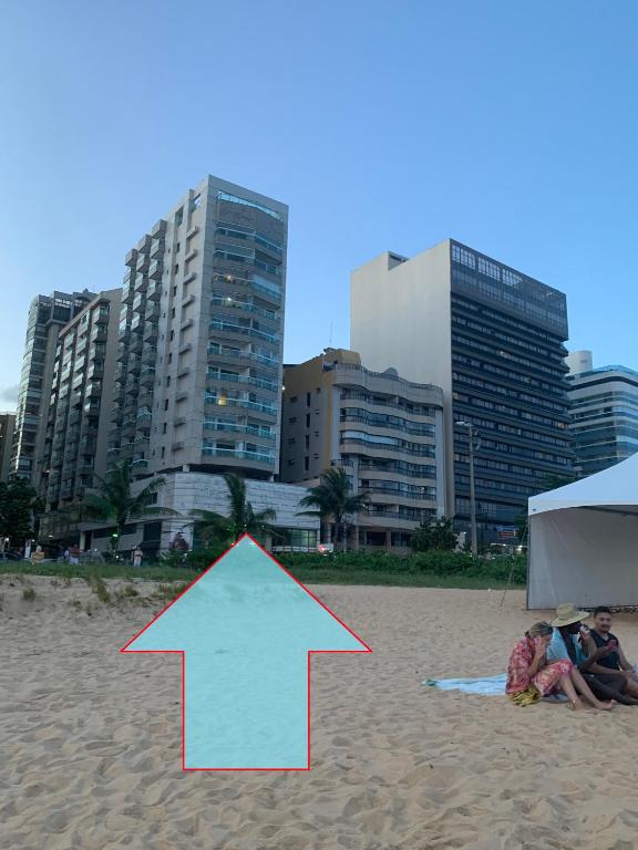  APARTAMENTO ACONCHEGANTE FRENTE AO MAR!