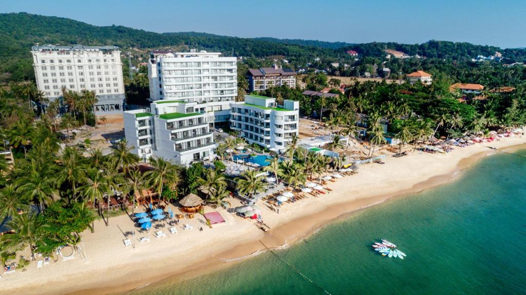 SUNSET BEACH RESORT & SPA PHU QUOC