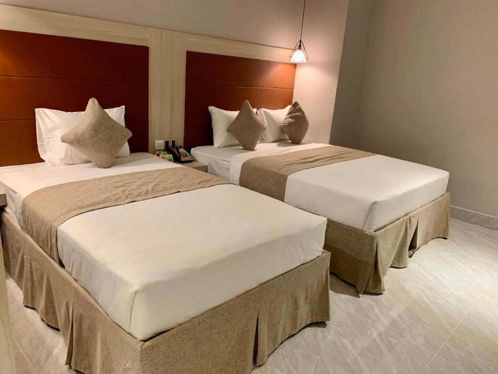 HOLIDAY 2 HOTEL - Superior Twin Room