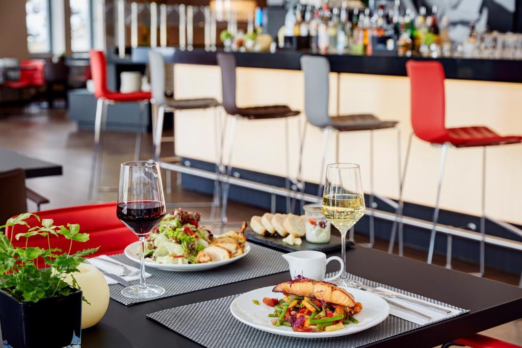 Nápoje v ubytování LÉGÈRE HOTEL Wiesbaden-Taunusstein