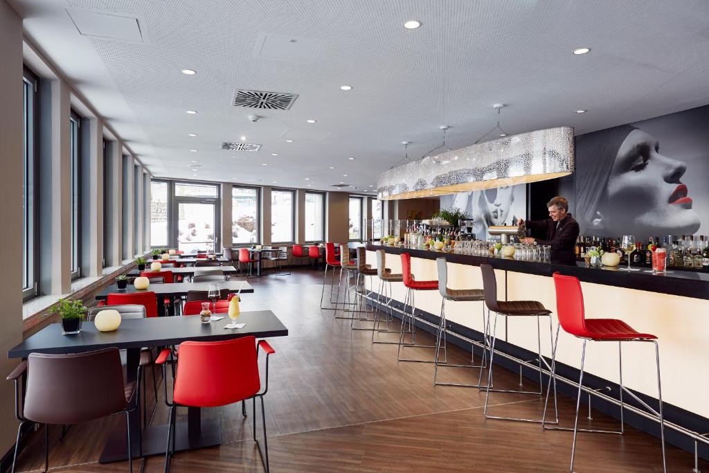 Restaurace v ubytování LÉGÈRE HOTEL Wiesbaden-Taunusstein