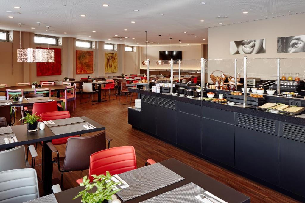 Restaurace v ubytování LÉGÈRE HOTEL Wiesbaden-Taunusstein