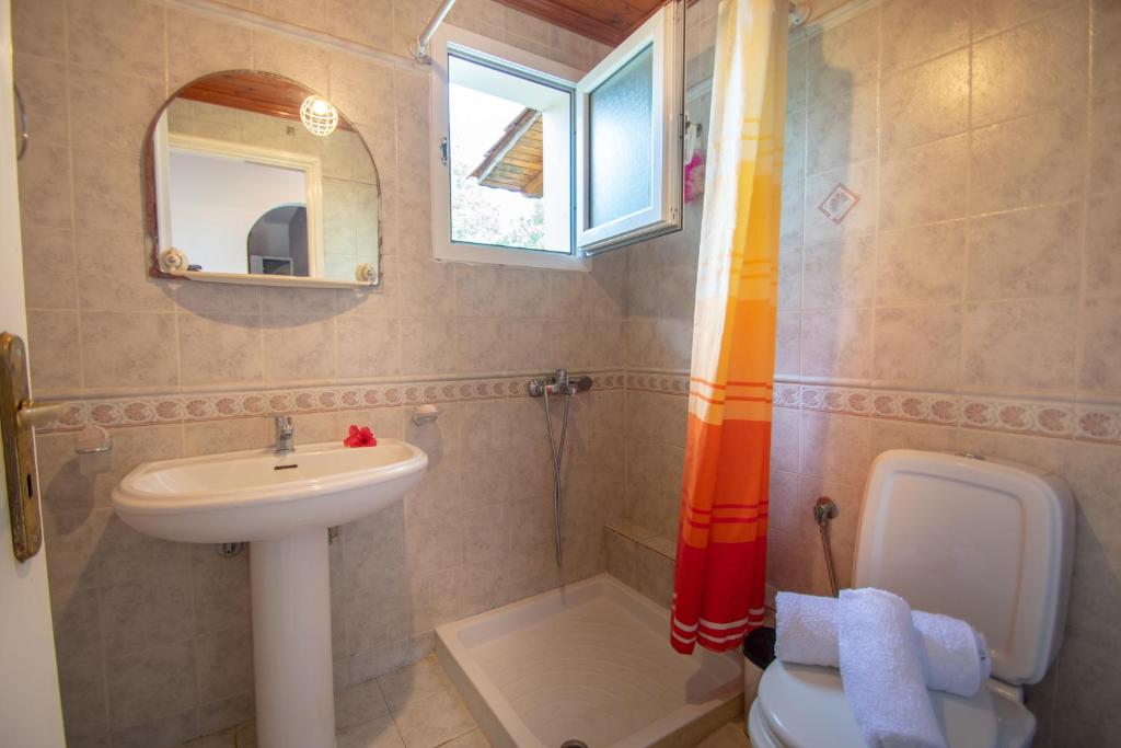 Kúpeľňa v ubytovaní Family Private Homes & Sea View by "elite"